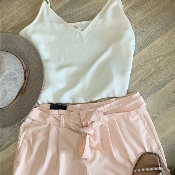 Banana Republic - Pink Paperbag Short - Size 10 - Picture 1 of 5